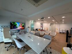 High Street Centre (D6), Office #612644501